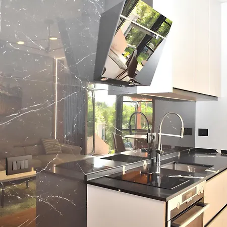 Apartment Sunny With Swimming Pool - 247 Hamallaj