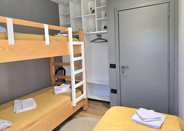 Διαμέρισμα Sunny With Swimming Pool - 247 *