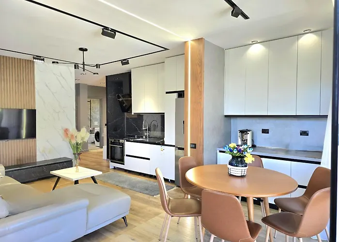 Sunny With Swimming Pool - 247 Hamallaj