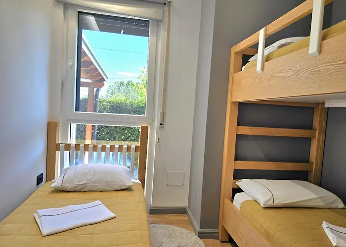 Sunny With Swimming Pool - 247 Hamallaj